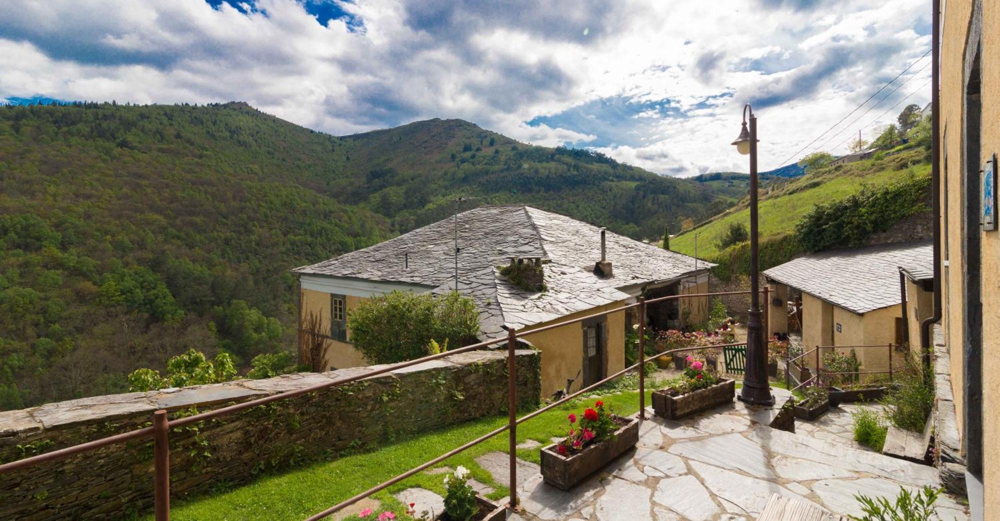 Apartamentos Rurales El Bosque De Las Vinas Boal Eksteriør bilde